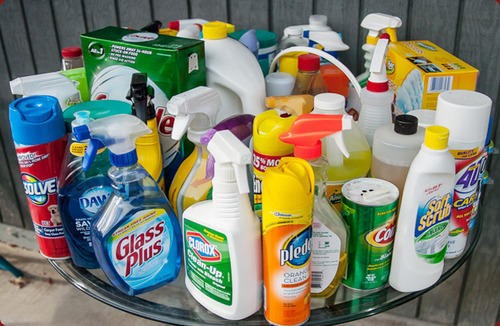 Cleaning & Household (सफाई और घरेलू समान)